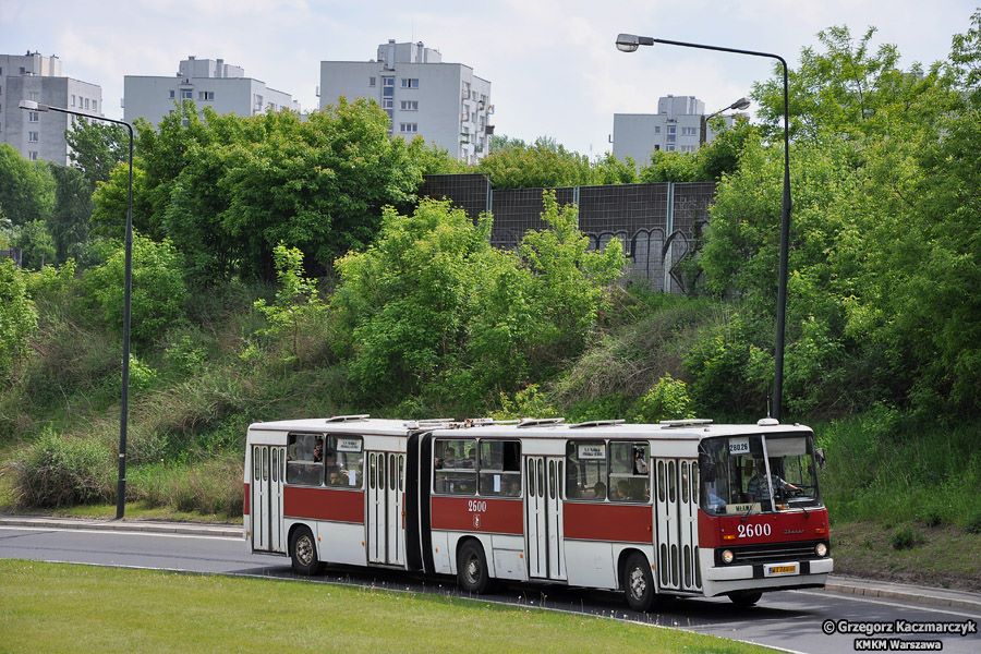 Bus(z)owanie po Warszawie