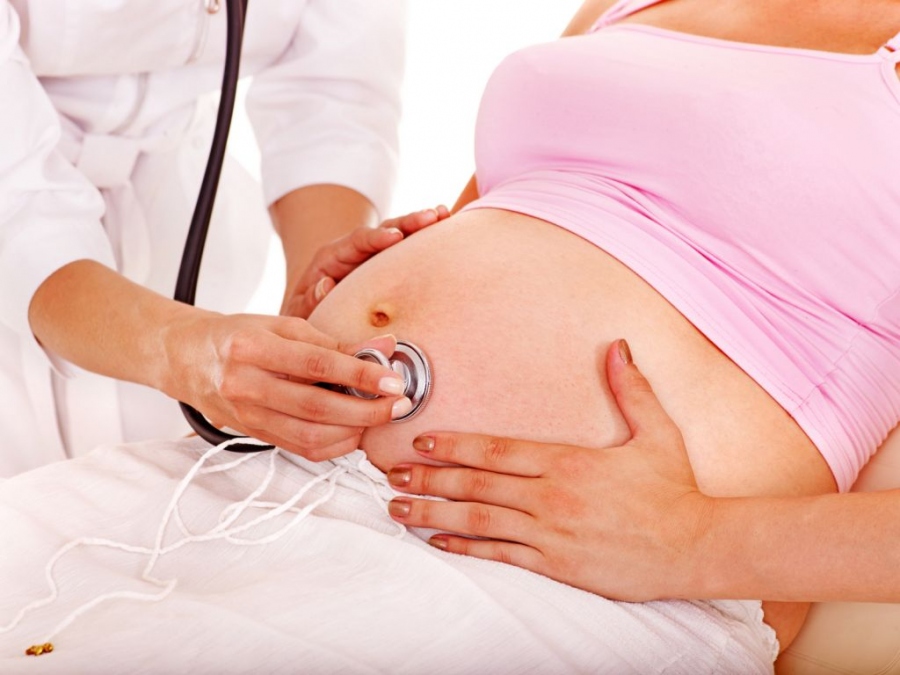 Najgłupsze przesądy na temat ciąży - Jeśli kobieta krzyczy przy porodzie ? będzie miała więcej dzieci