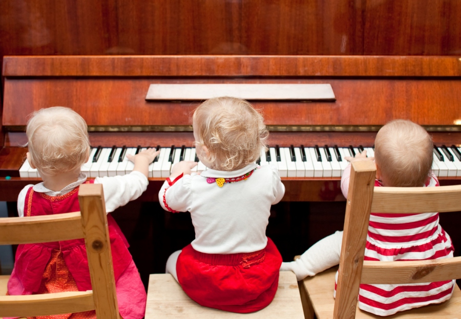 10 powodów dlaczego warto otwierać dziecko na muzykę od najmłodszych lat - Pobudza układ nerwowy