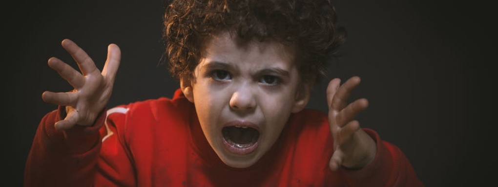 Jak reagować na złość dziecka?