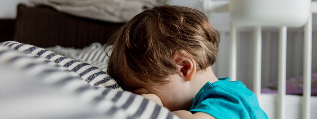 Problemy ze snem malucha? Sprawdź, jak możesz pomóc swojemu dziecku