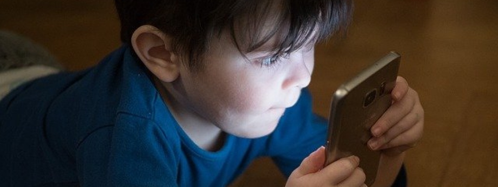 Telefony dla najmłodszych - czyli jaki telefon dla dziecka wybrać? 