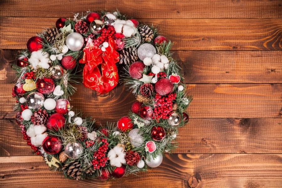 20 sposobów na to, jak mieć najlepsze Święta pod słońcem - Zrób stroik świąteczny na drzwi wejściowe