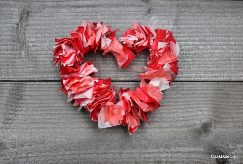 15 prostych upominków i dekoracji DIY na Walentynki 