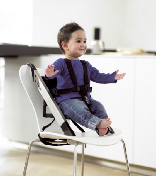 Krzesełka do karmienia duńskiej firmy minui HandySitt