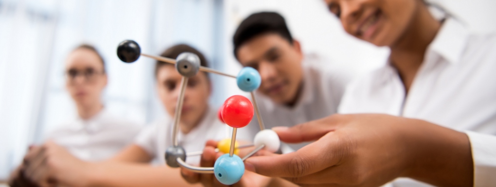 Jak sprawić, by lekcje chemii były ciekawe dla dzieci?