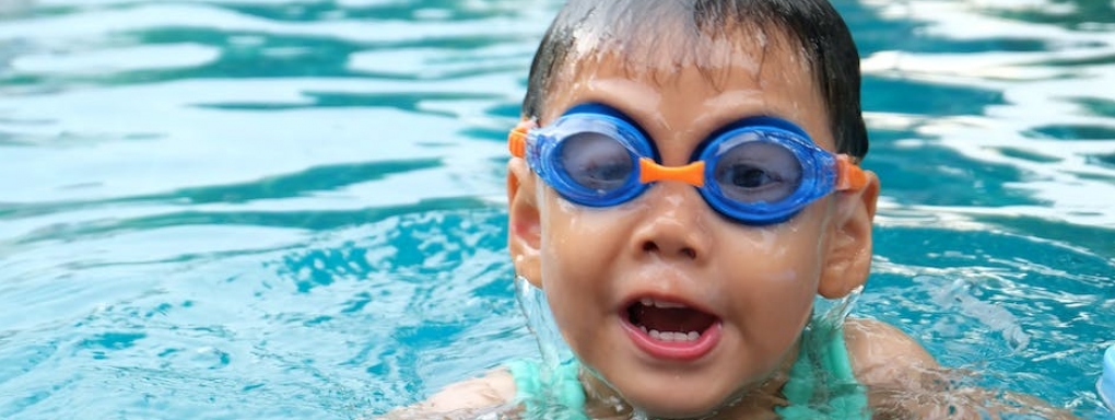 Kompletny przewodnik po lekcjach pływania dla dzieci