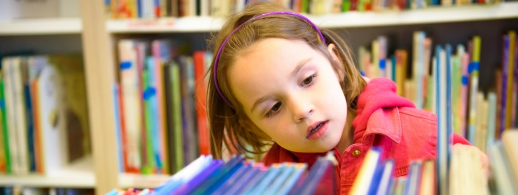10 000 książek od Empiku dla szkolnych bibliotek. Zagłosuj na szkołę swojego dziecka!