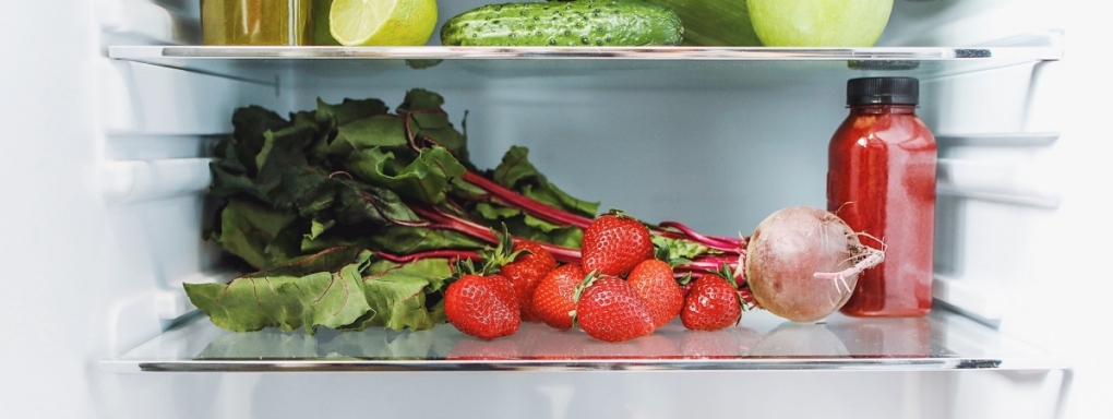 Jak prawidłowo przechowywać owoce i warzywa w lodówce by ograniczyć marnowanie żywności?