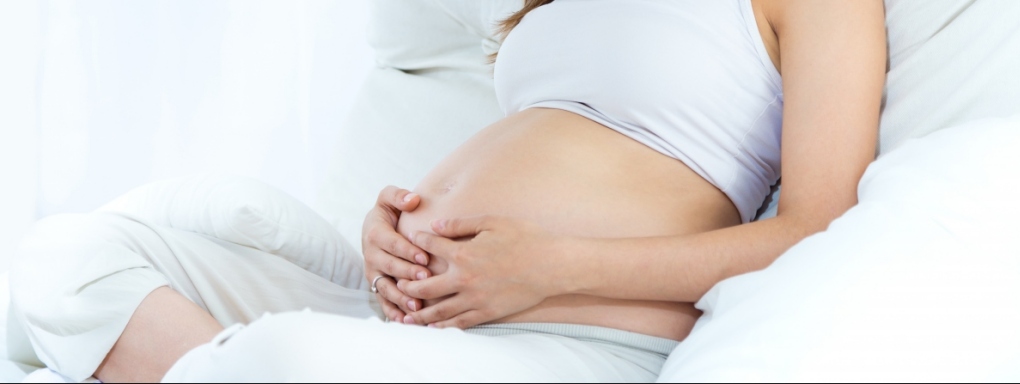 Czym jest ostuda ciążowa? Czy można jej zapobiec?