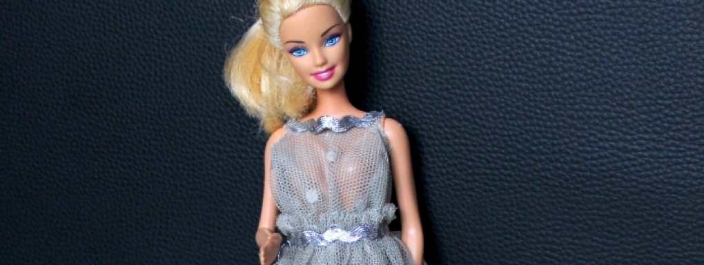 Łatwa suknia dla lalki Barbie