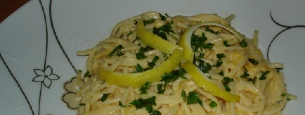 Spaghetti jajeczno-cytrynowe